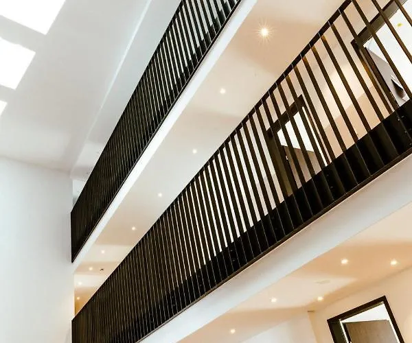 Firstsleep לנדשט