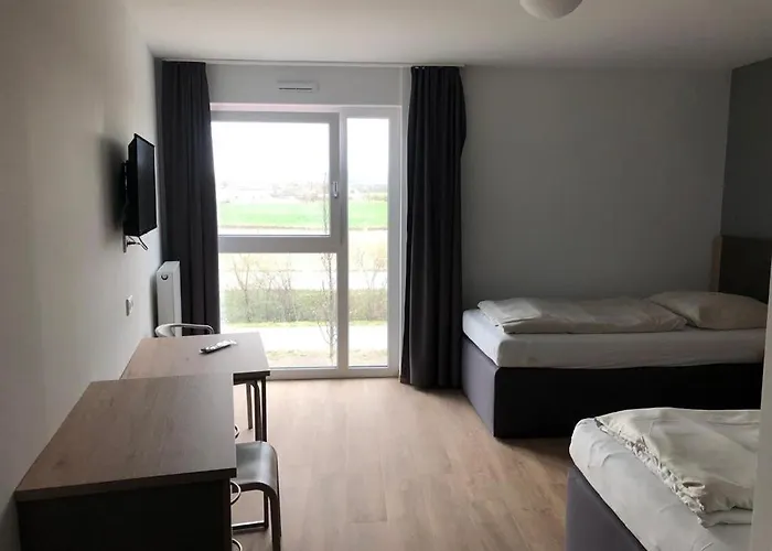 מלון דירות Firstsleep 3*